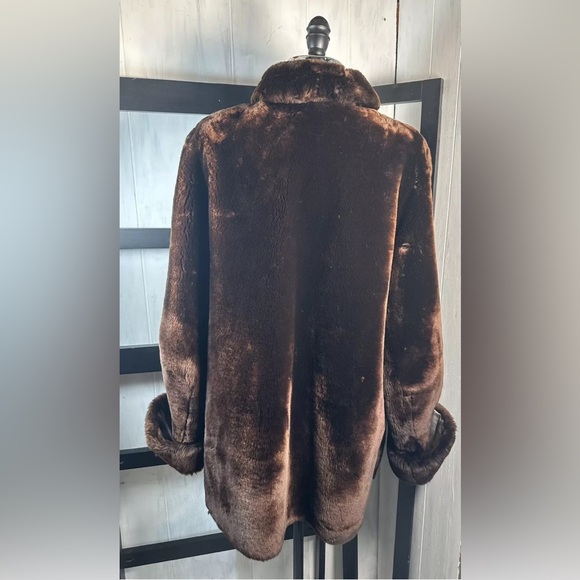 Capitol Fur Shop D.C. Paris Brown Mouton LAMB Shearling Coat, size Large, MINT - Picture 3 of 10